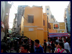 The pedestrian area between Largo do Senado and Ruinas de São Paulo is gritty with a mix of market stands, small shops and restaurants. It is very crowded, mostly with Chinese people. This area looks more Chinese then Portugese.